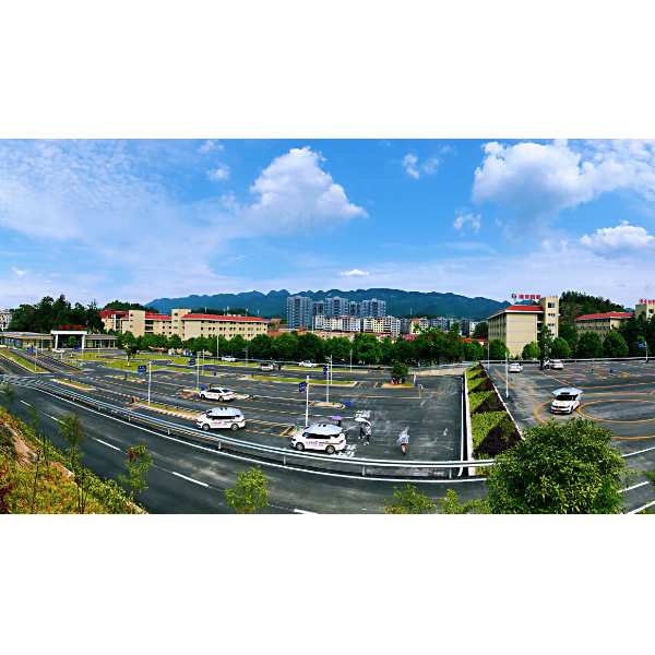 校內(nèi)五星級駕校